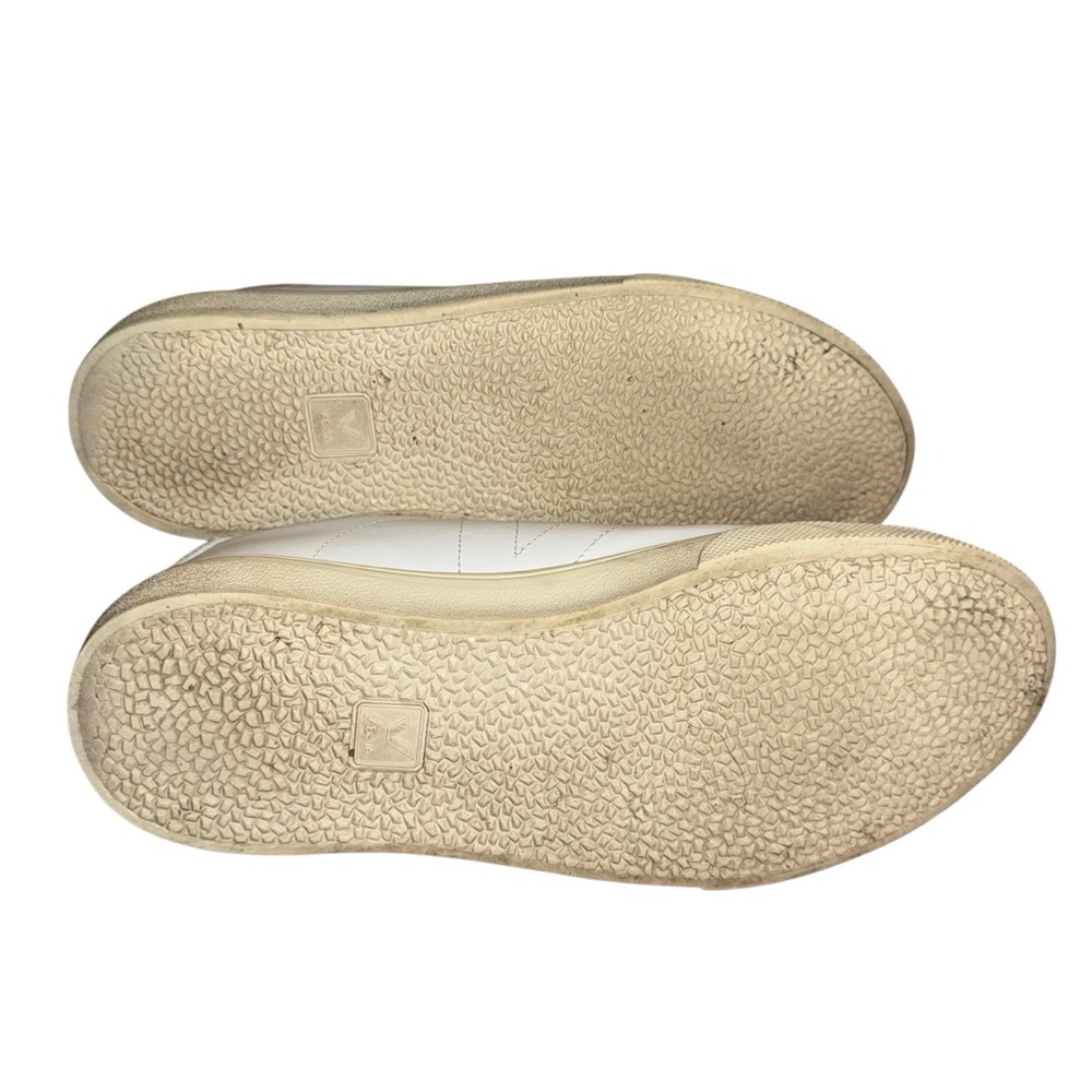 Veja Sneakers - Picture 5 of 6